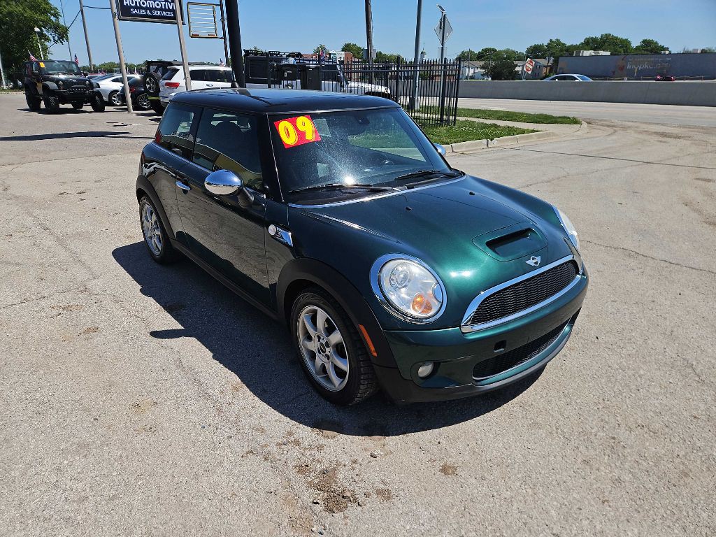 2009 MINI Cooper Image 7
