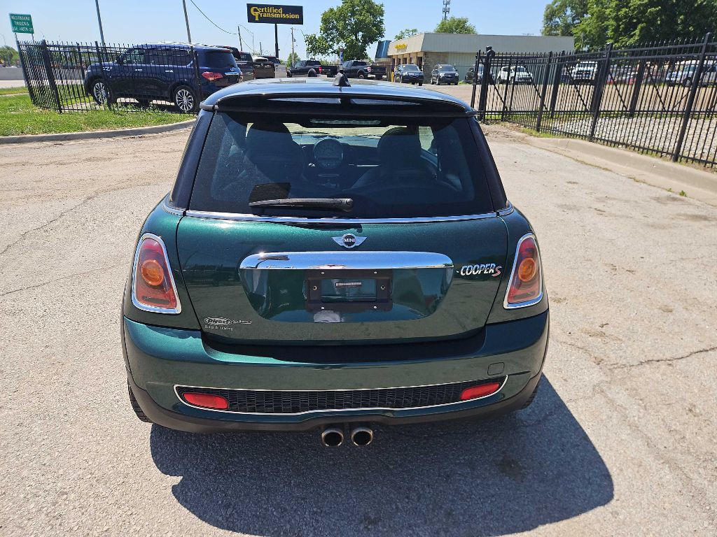 2009 MINI Cooper Image 4