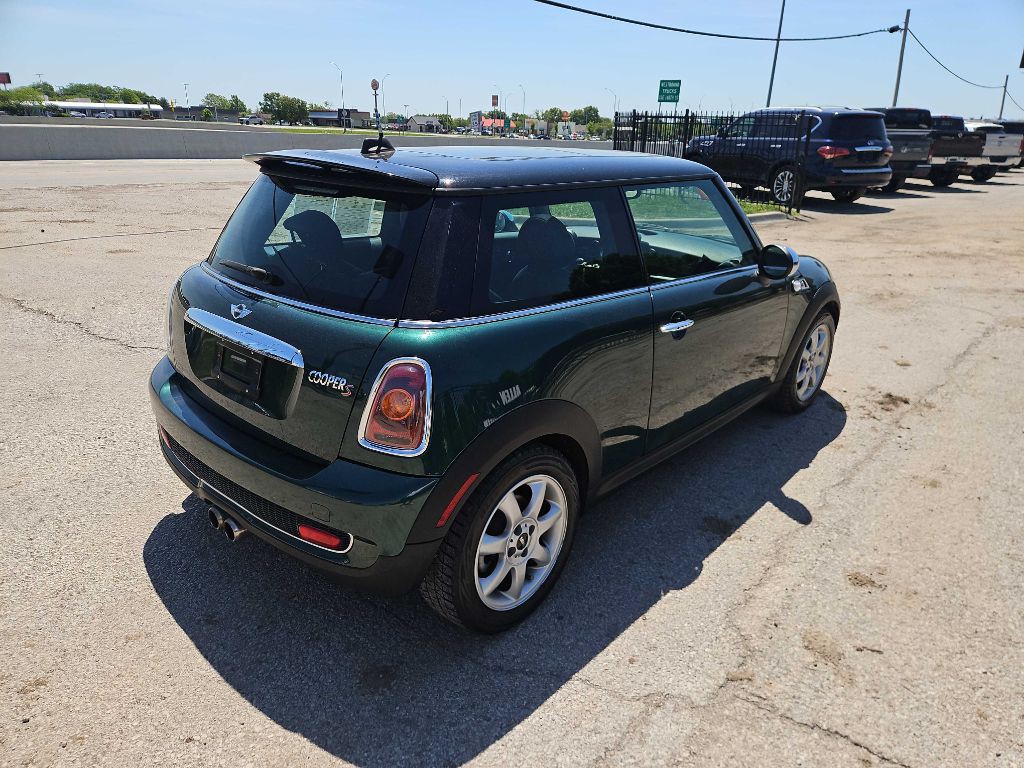 2009 MINI Cooper Image 5