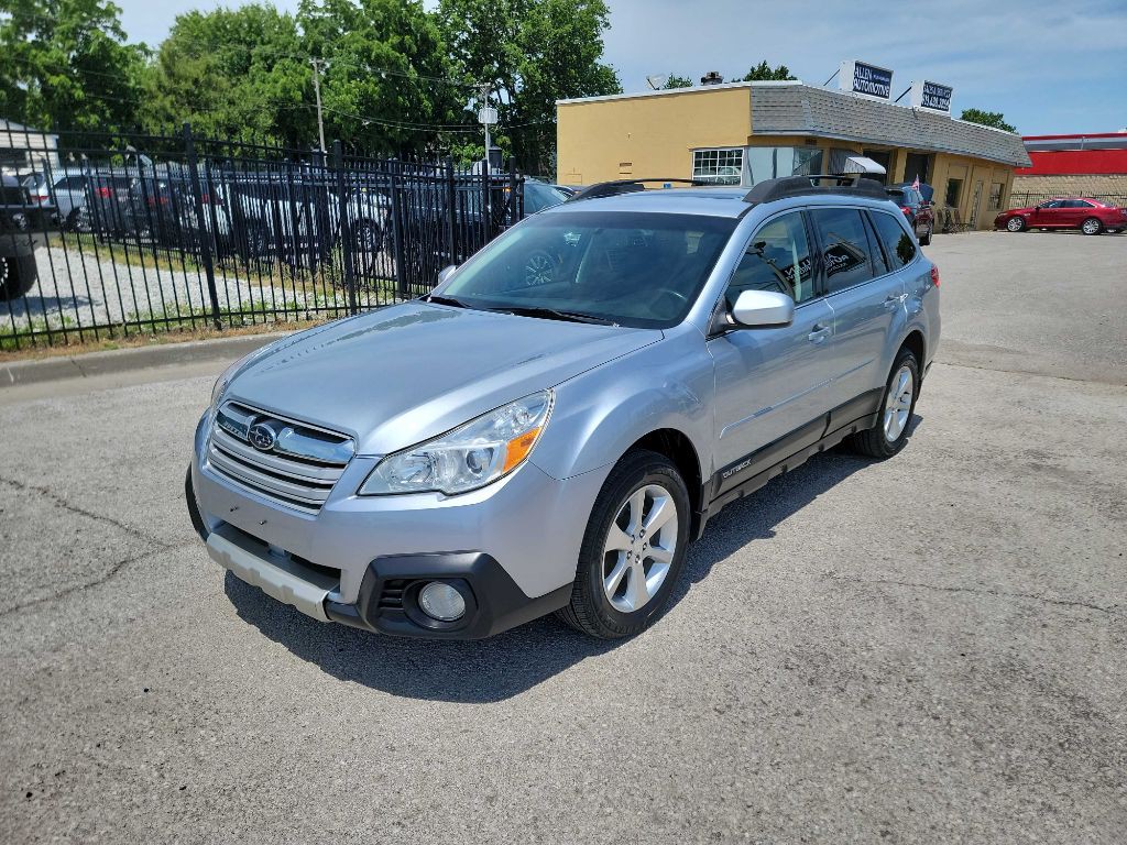 2013 Subaru Outback Image 1