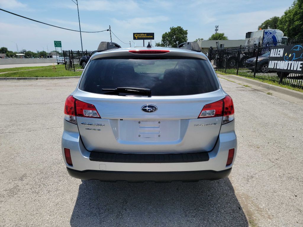 2013 Subaru Outback Image 3