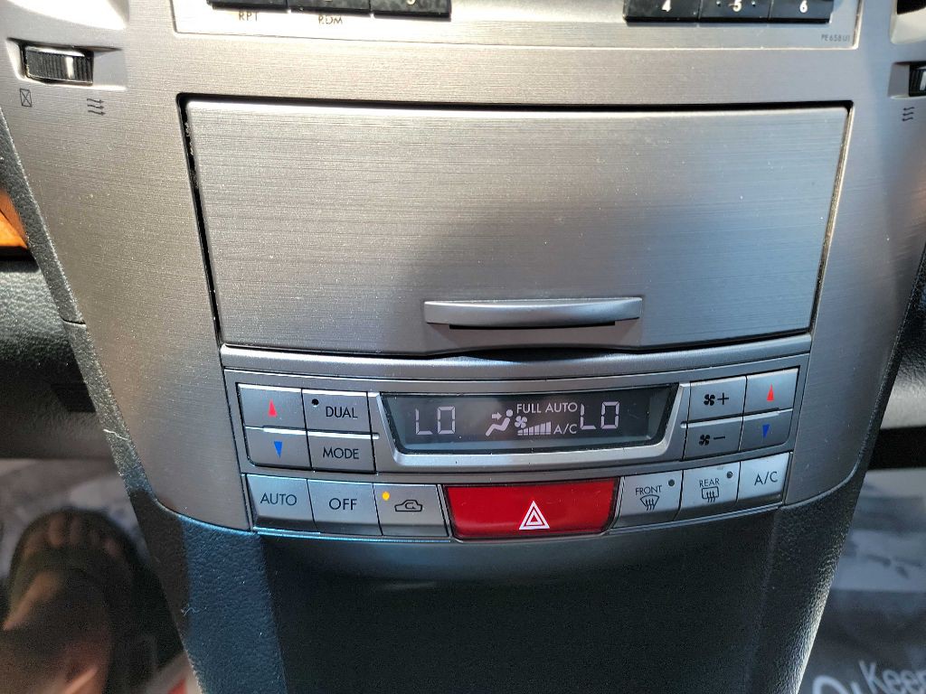 2013 Subaru Outback Image 17
