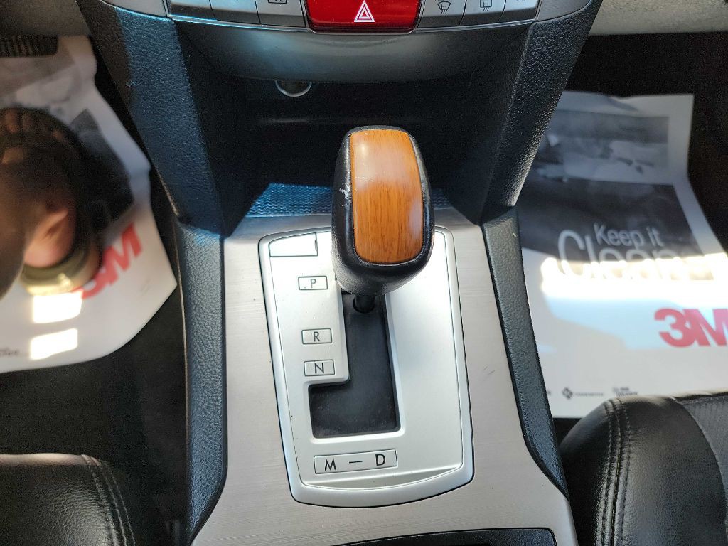 2013 Subaru Outback Image 18