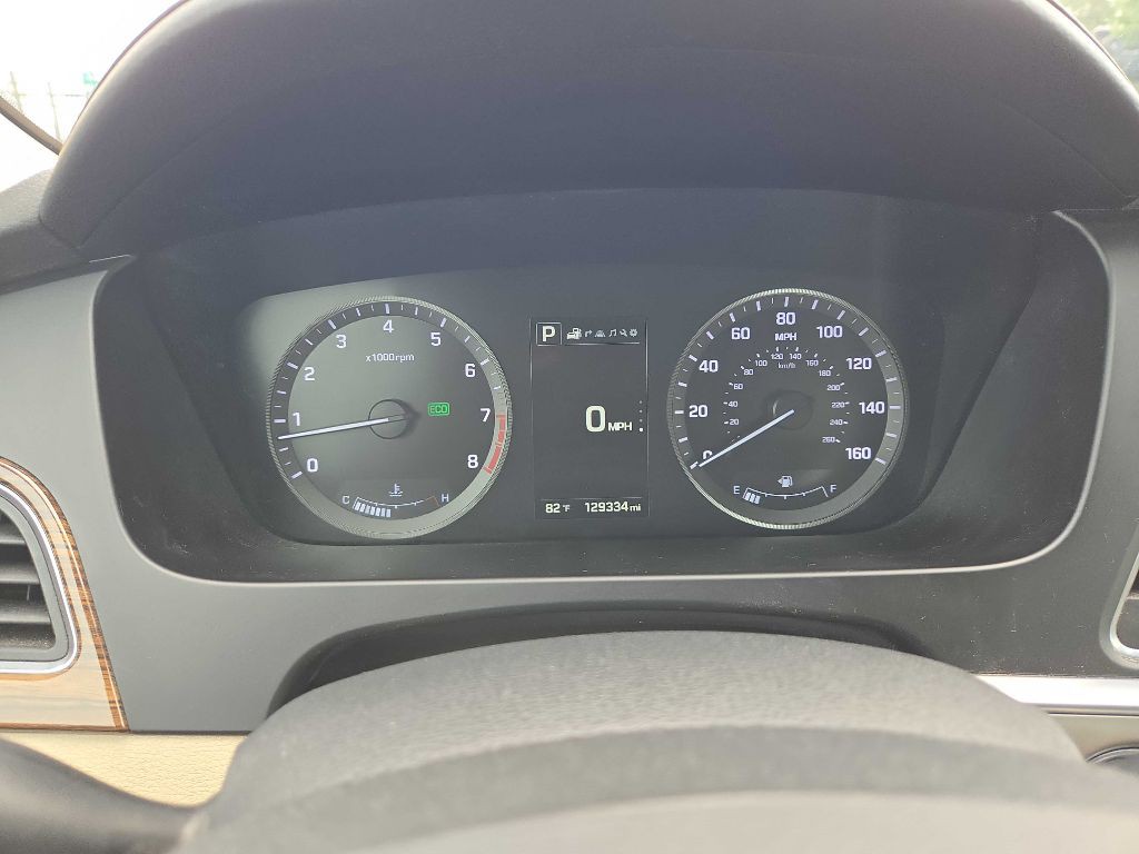 2016 Hyundai Sonata Image 23