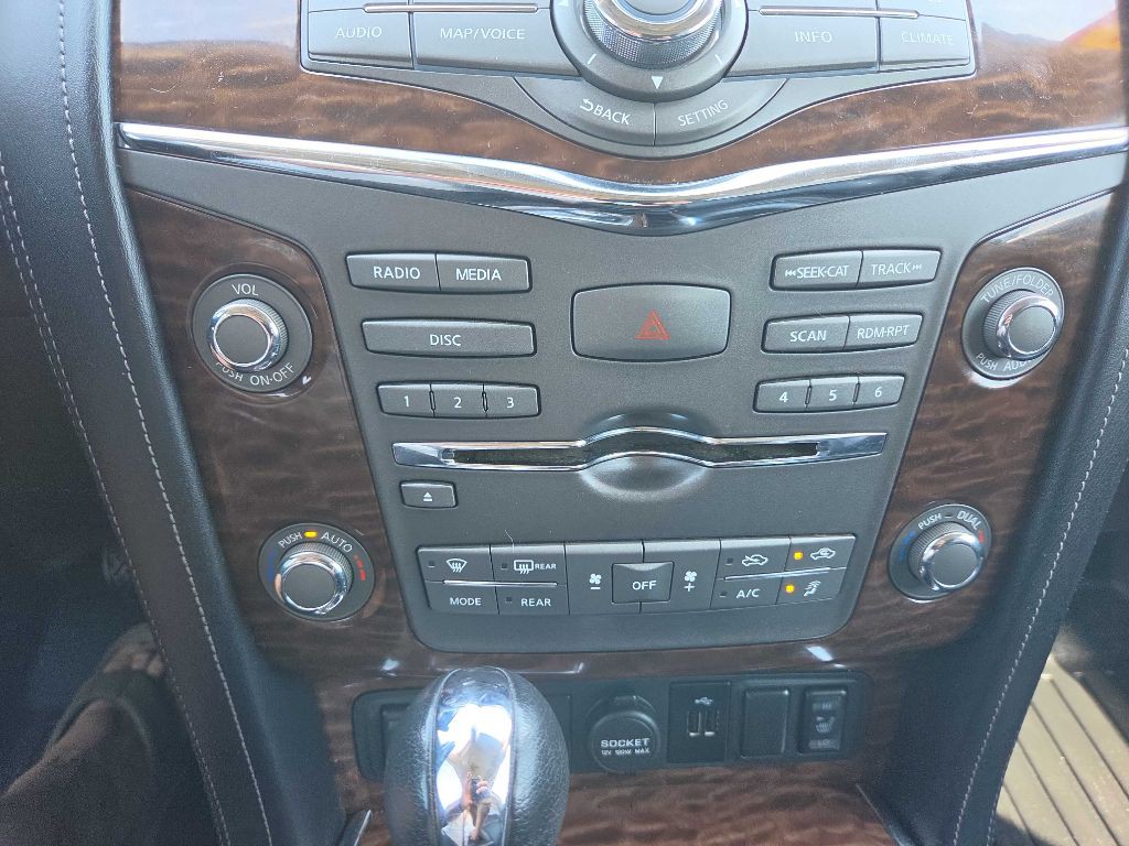 2018 Nissan Armada Image 17