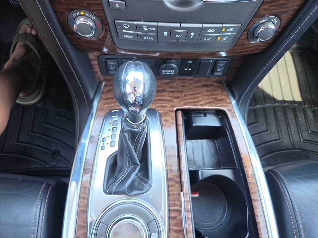 2018 Nissan Armada Image 18