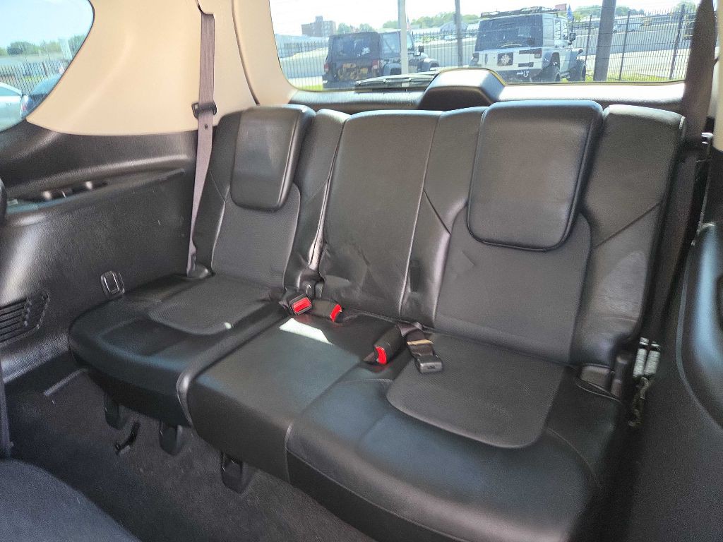 2018 Nissan Armada Image 28