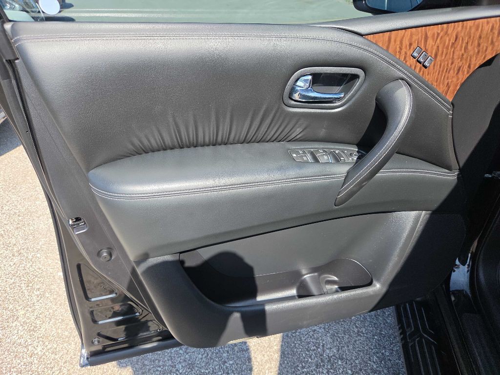2018 Nissan Armada Image 9