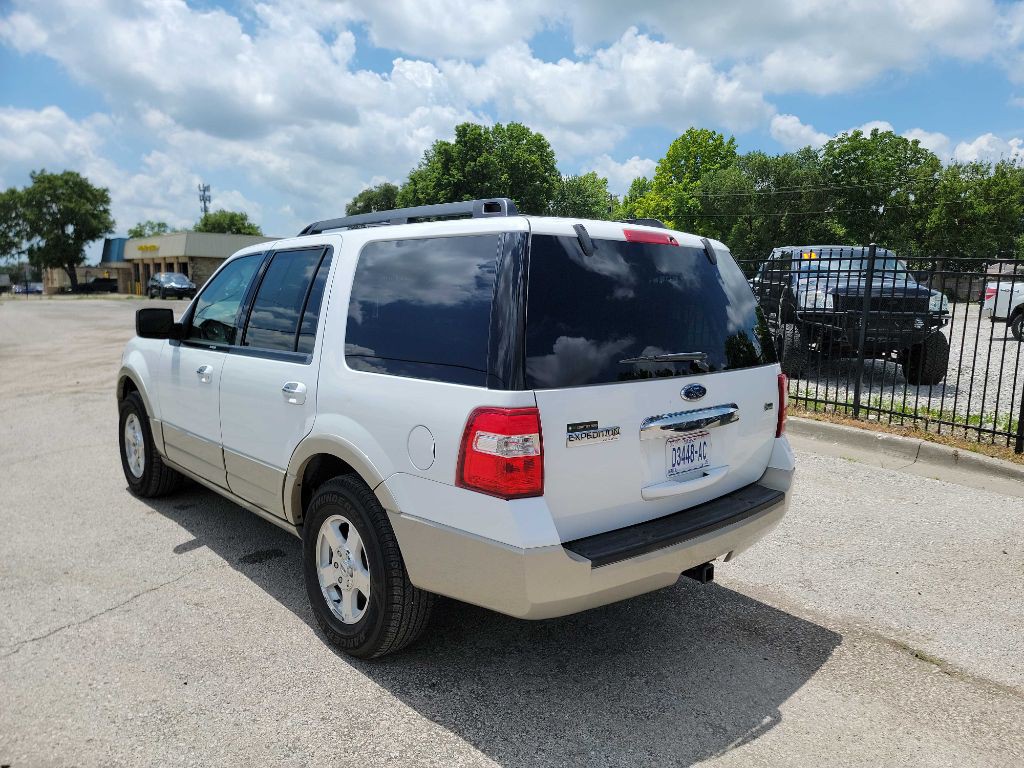 2009 Ford Expedition Image 2
