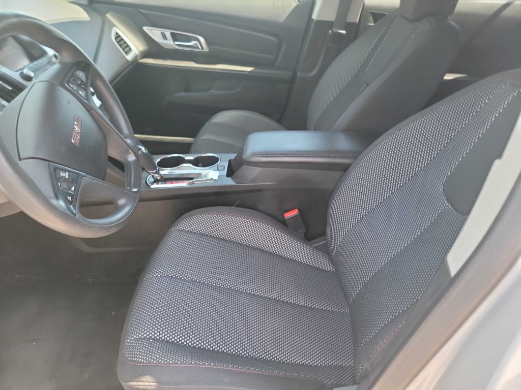 2017 GMC Terrain Image 9