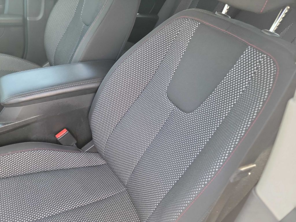 2017 GMC Terrain Image 12
