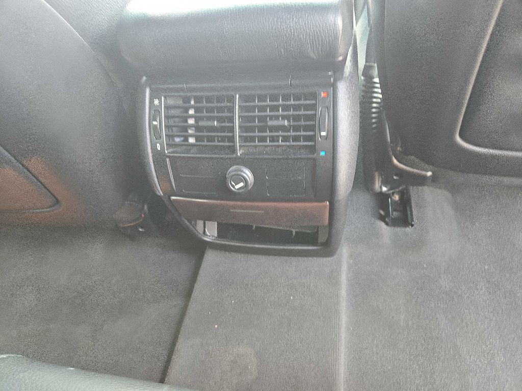 2005 BMW X5 Image 20