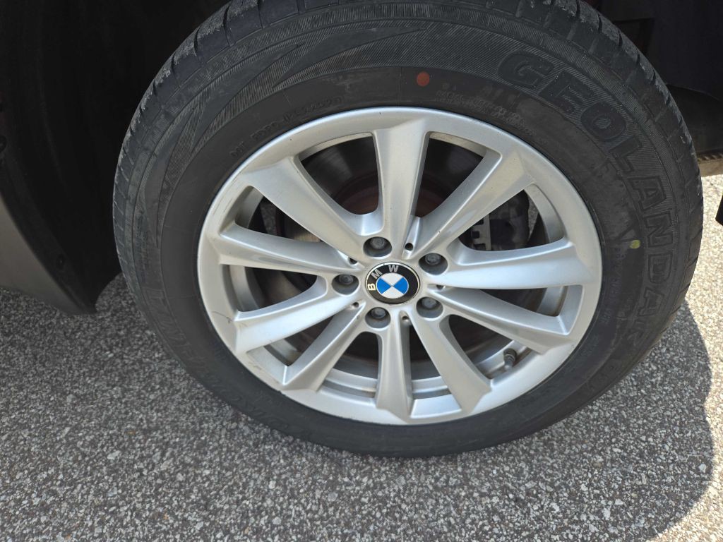 2005 BMW X5 Image 33