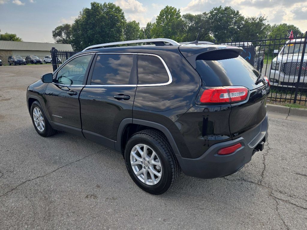 2017 Jeep Cherokee Image 3
