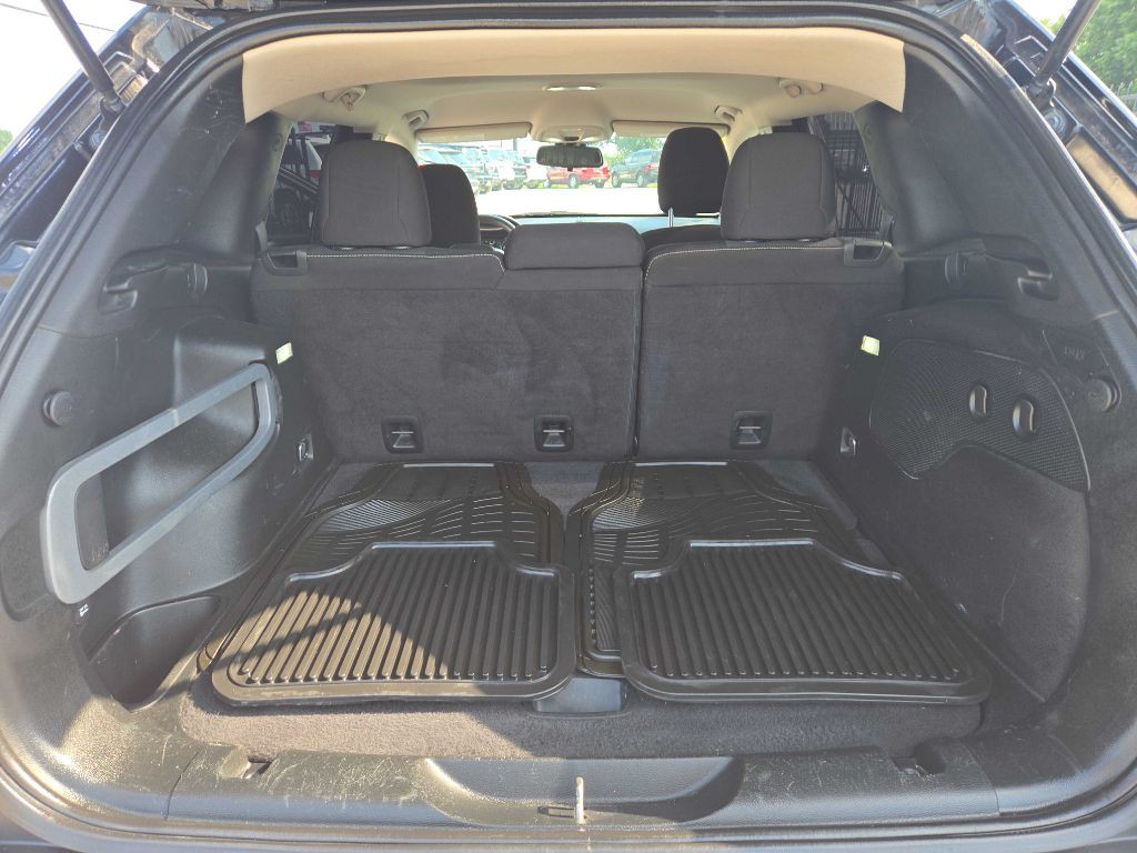 2017 Jeep Cherokee Image 16