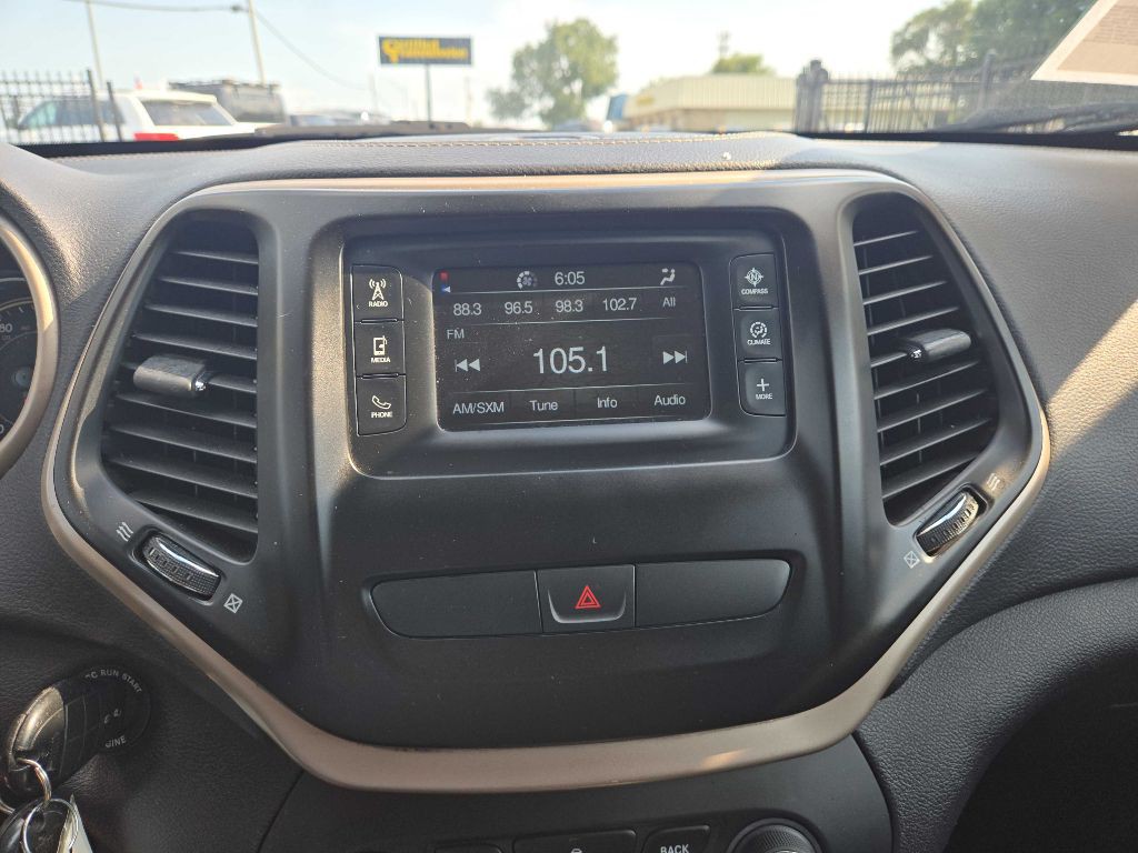 2017 Jeep Cherokee Image 27