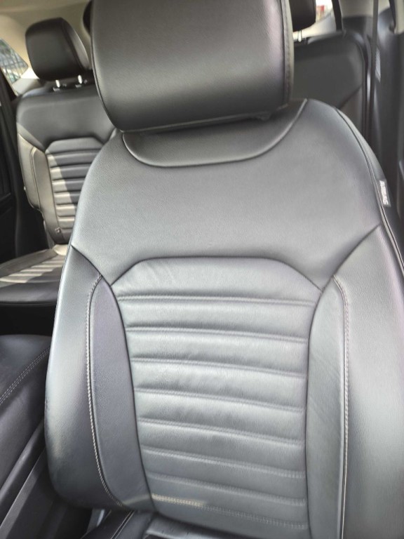 2016 Ford Edge Image 12