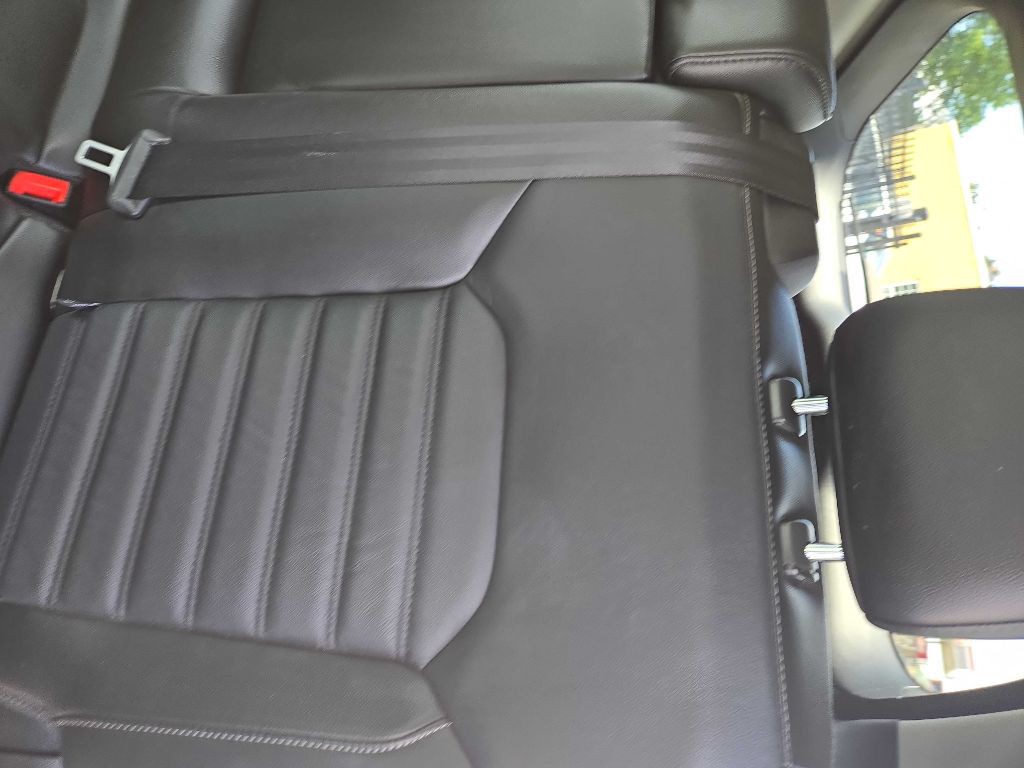 2016 Ford Edge Image 16