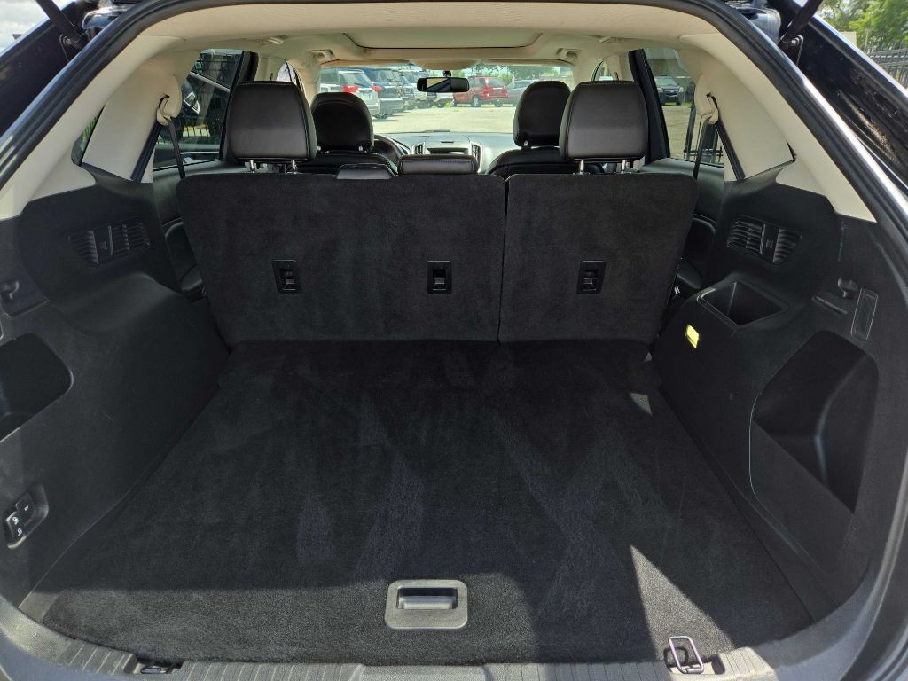 2016 Ford Edge Image 17