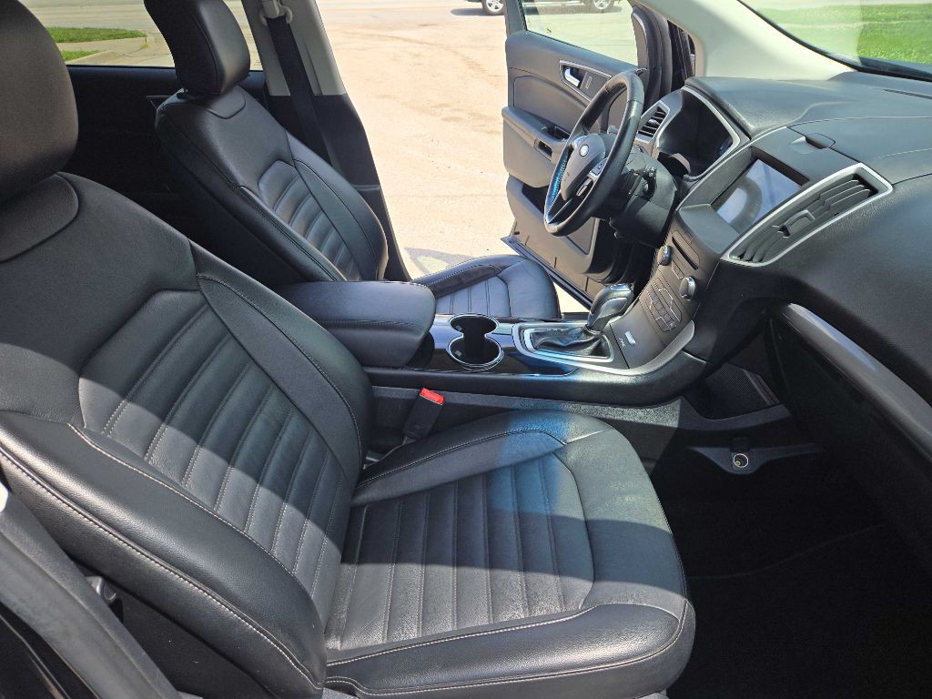 2016 Ford Edge Image 22