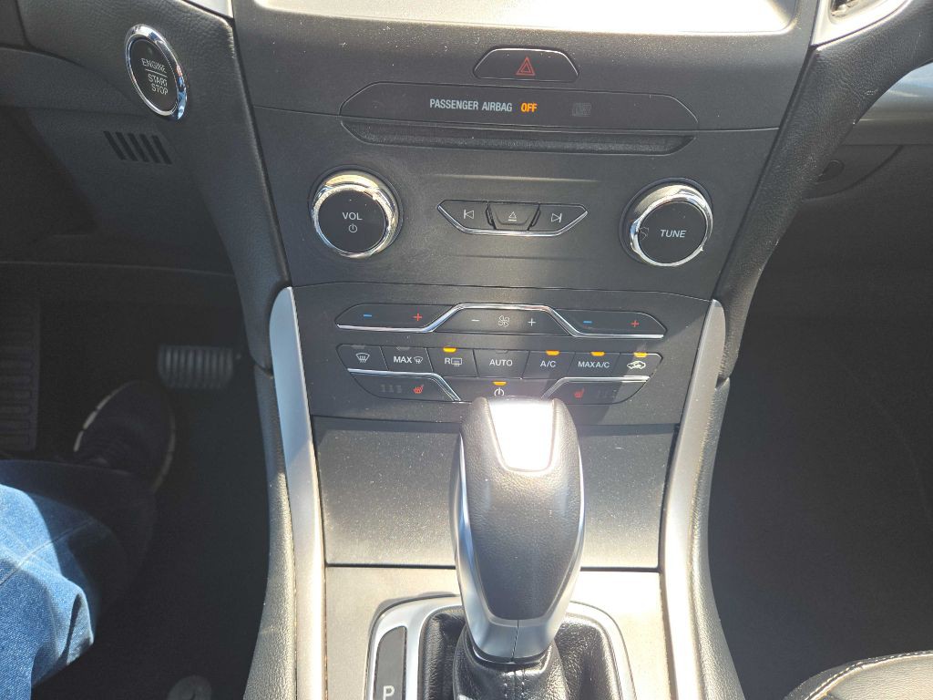 2016 Ford Edge Image 29