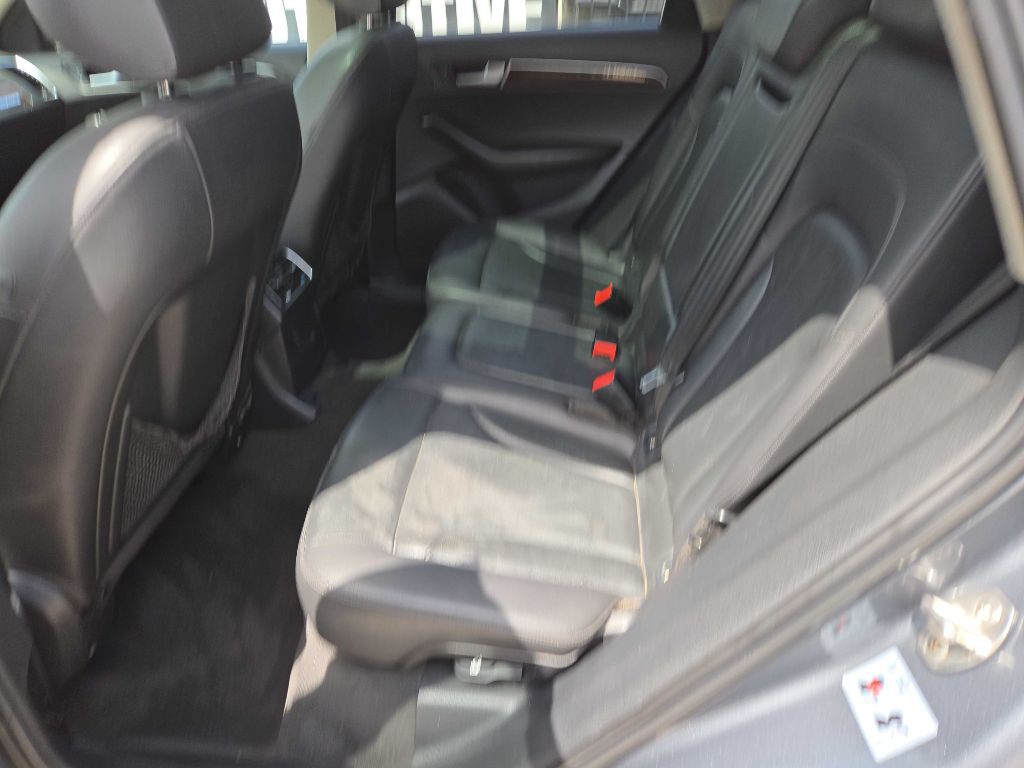 2012 Audi Q5 Image 11