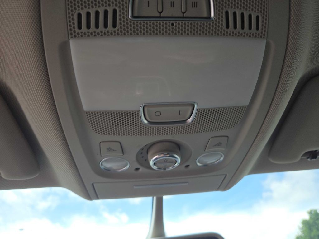 2012 Audi Q5 Image 32