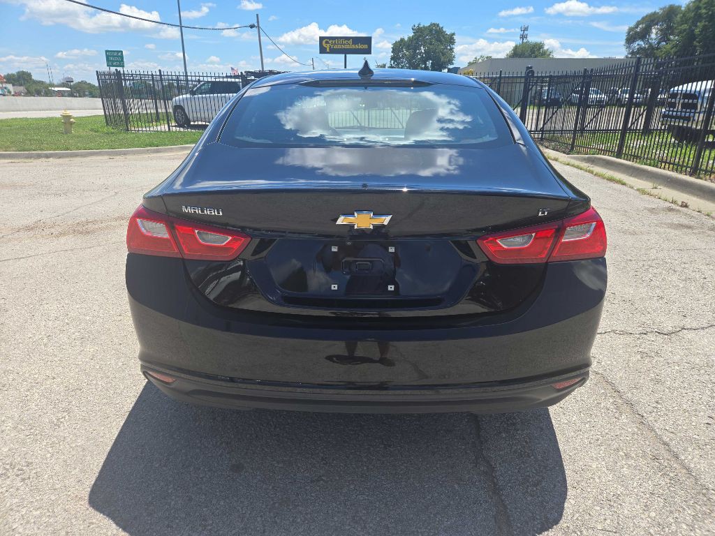 2023 Chevrolet Malibu Image 4