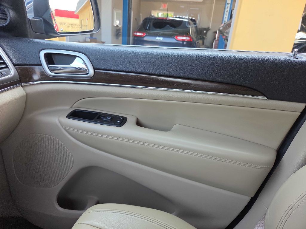 2018 Jeep Grand Cherokee Image 24