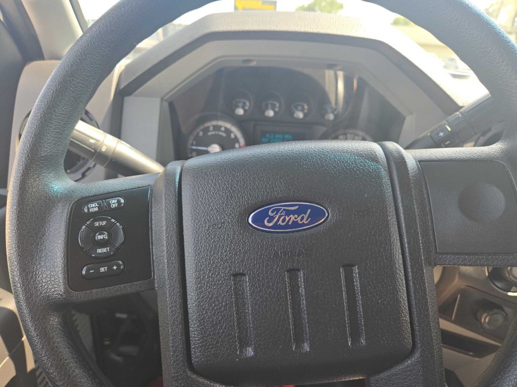 2015 Ford F-350 Image 27