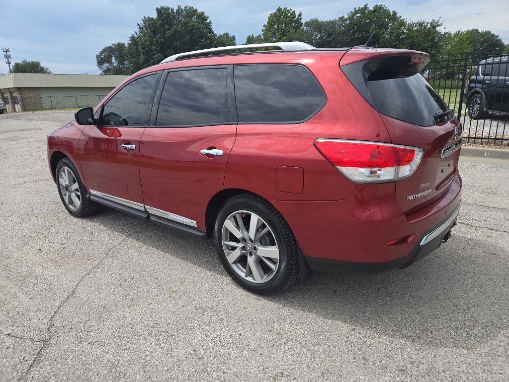2014 Nissan Pathfinder Image 3