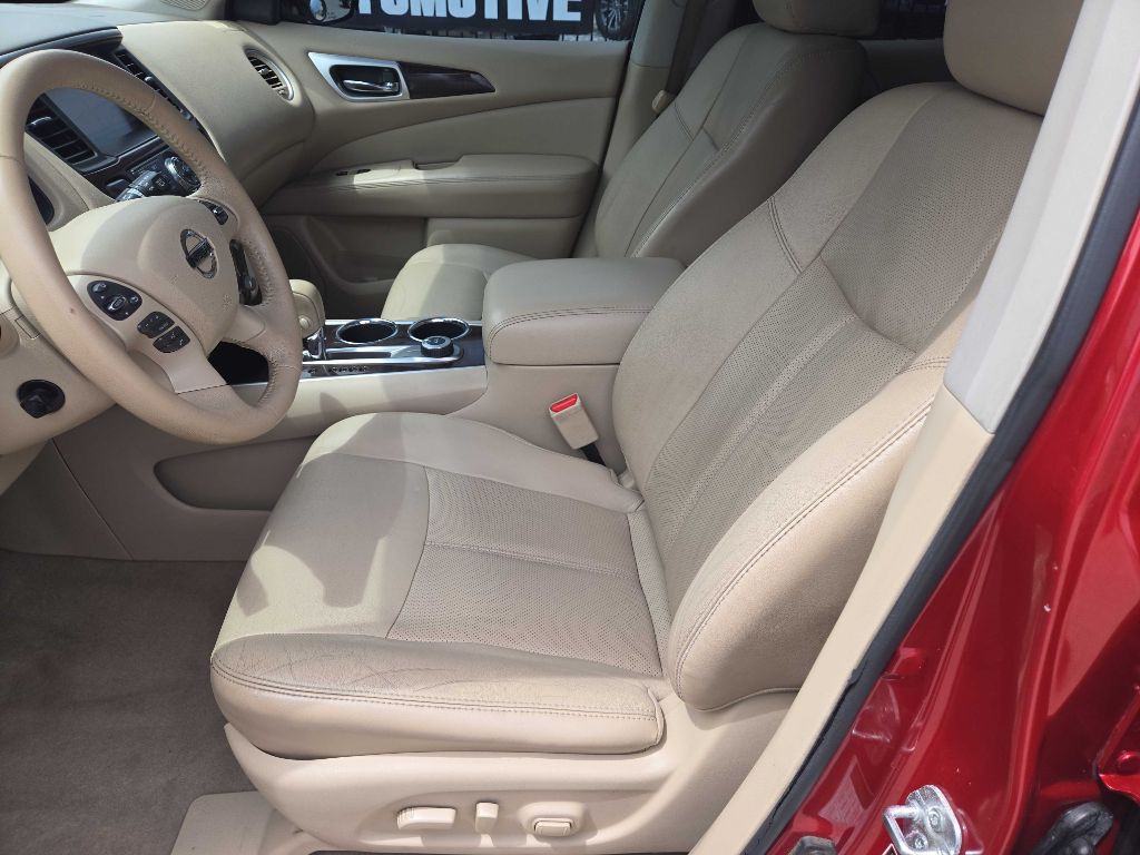 2014 Nissan Pathfinder Image 10