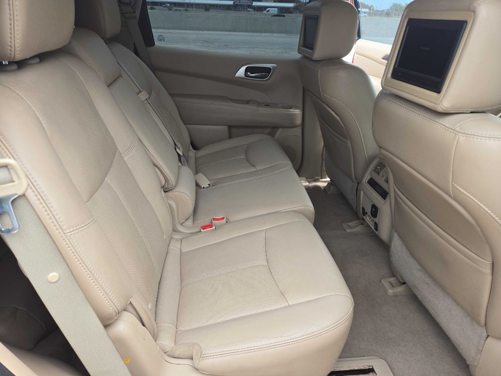 2014 Nissan Pathfinder Image 18