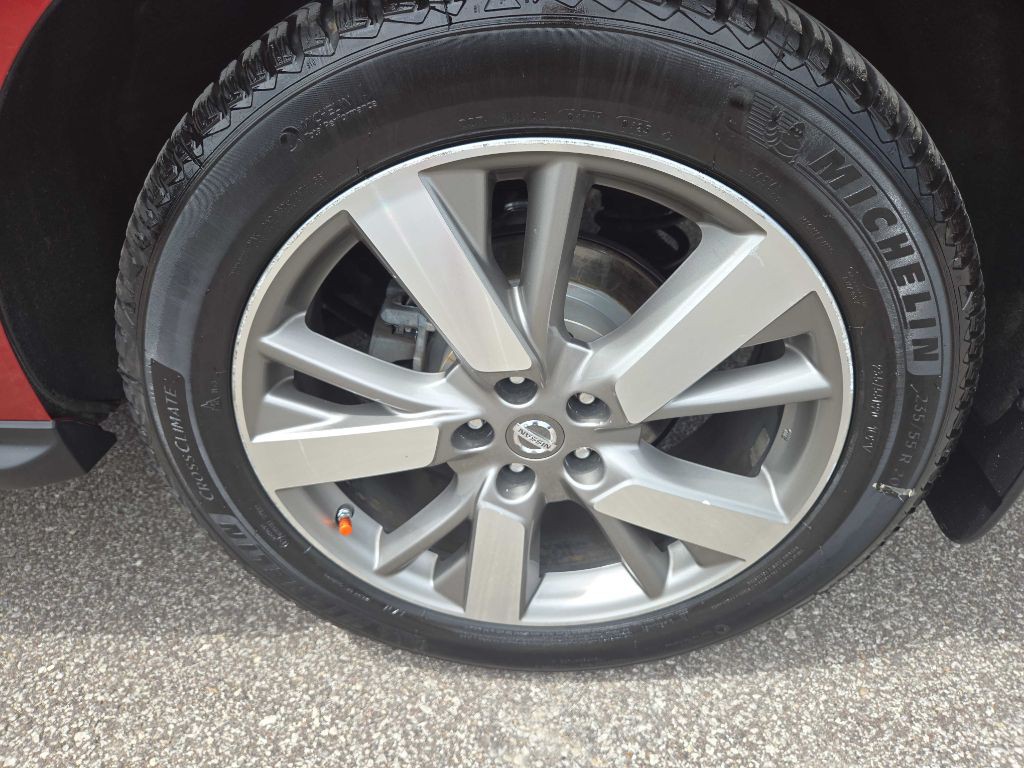 2014 Nissan Pathfinder Image 35