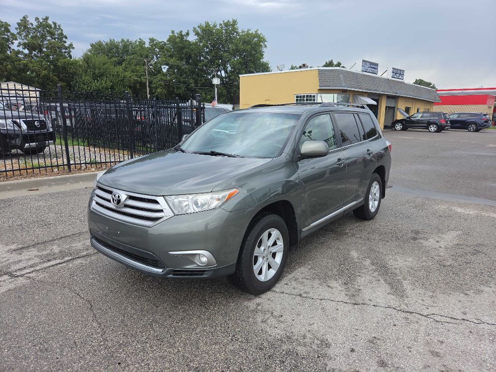 2013 Toyota Highlander Image 1