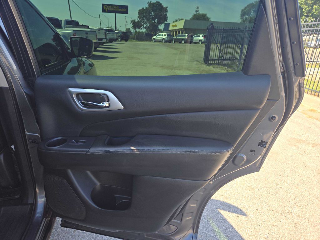 2019 Nissan Pathfinder Image 18