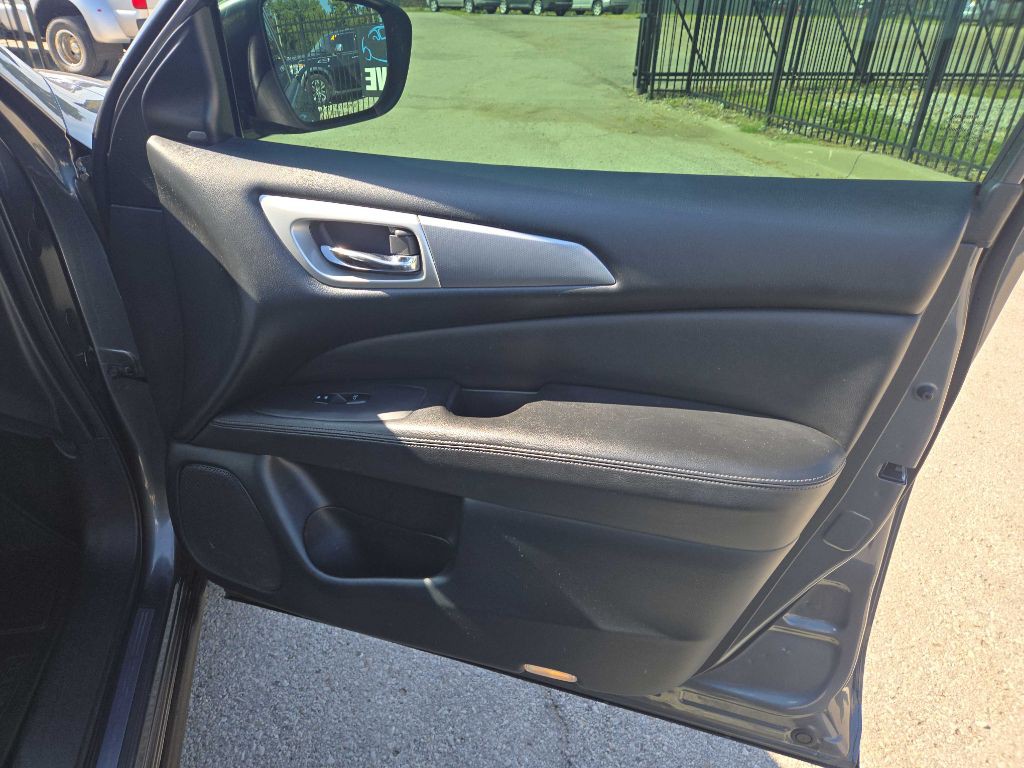 2019 Nissan Pathfinder Image 22