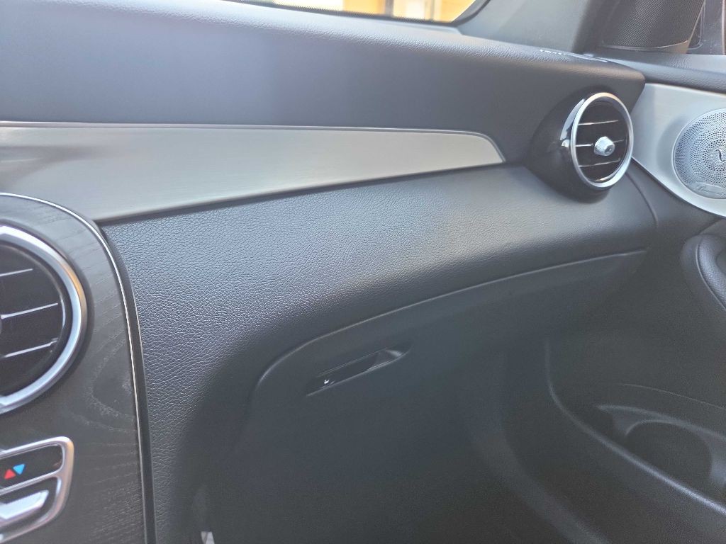 2019 Mercedes-Benz GLC-Class Image 18