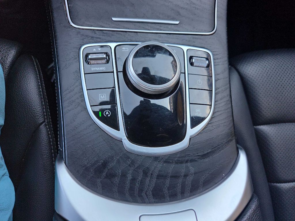 2019 Mercedes-Benz GLC-Class Image 19