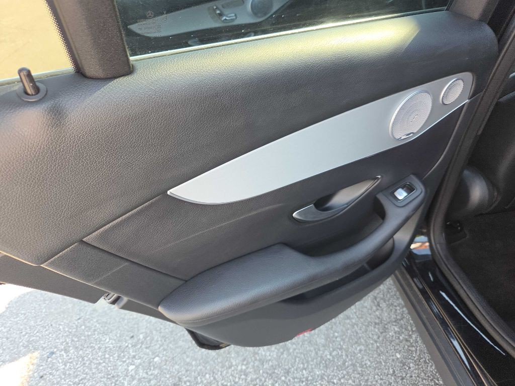 2019 Mercedes-Benz GLC-Class Image 26