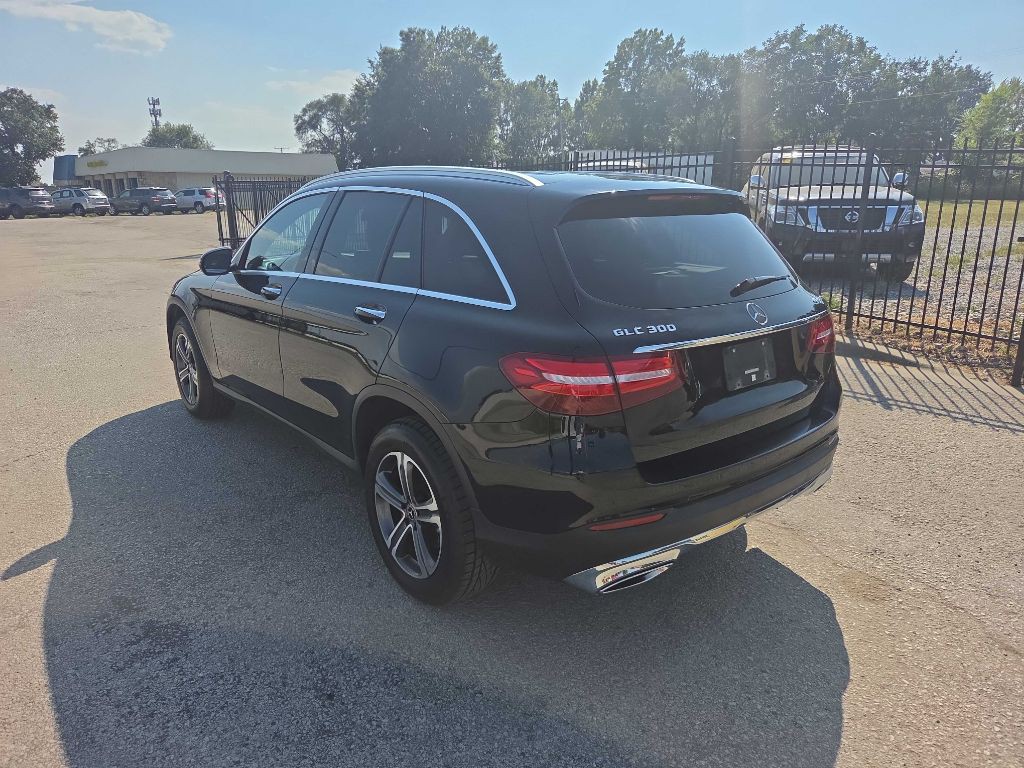 2019 Mercedes-Benz GLC-Class Image 3