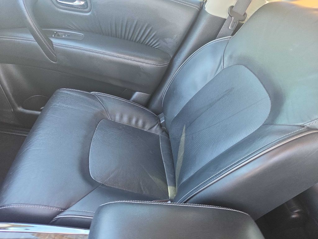 2017 INFINITI QX80 Image 15