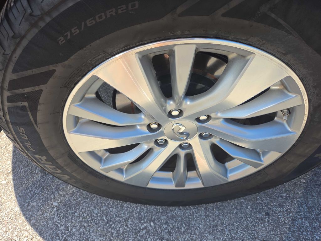 2017 INFINITI QX80 Image 34