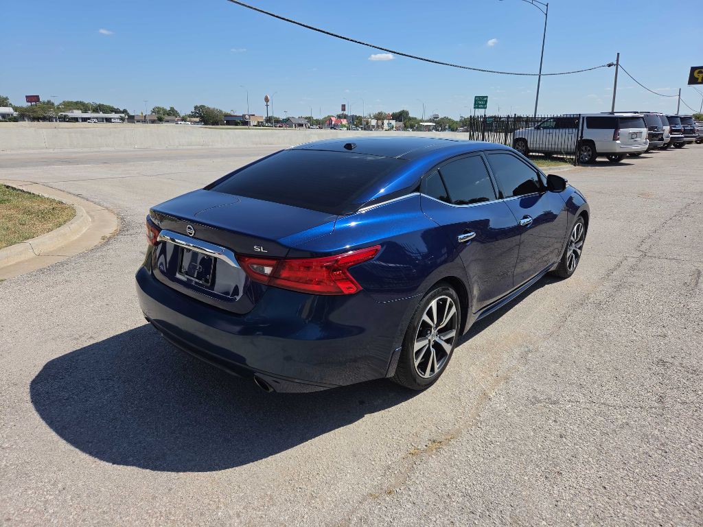 2017 Nissan Maxima Image 5