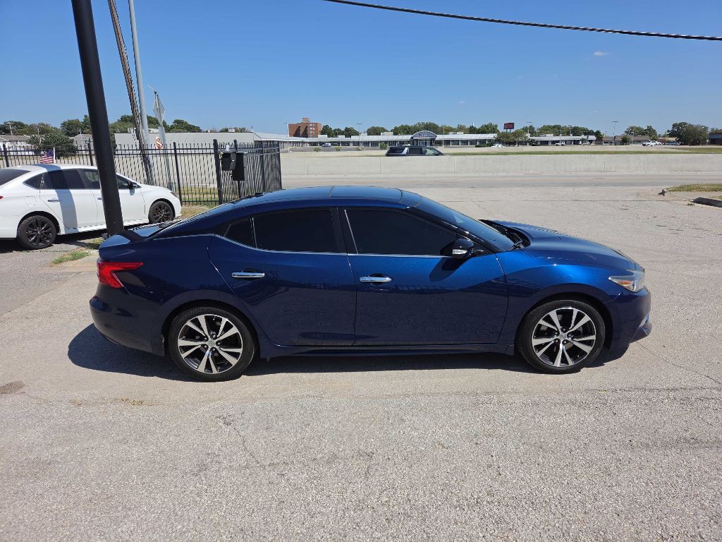 2017 Nissan Maxima Image 6