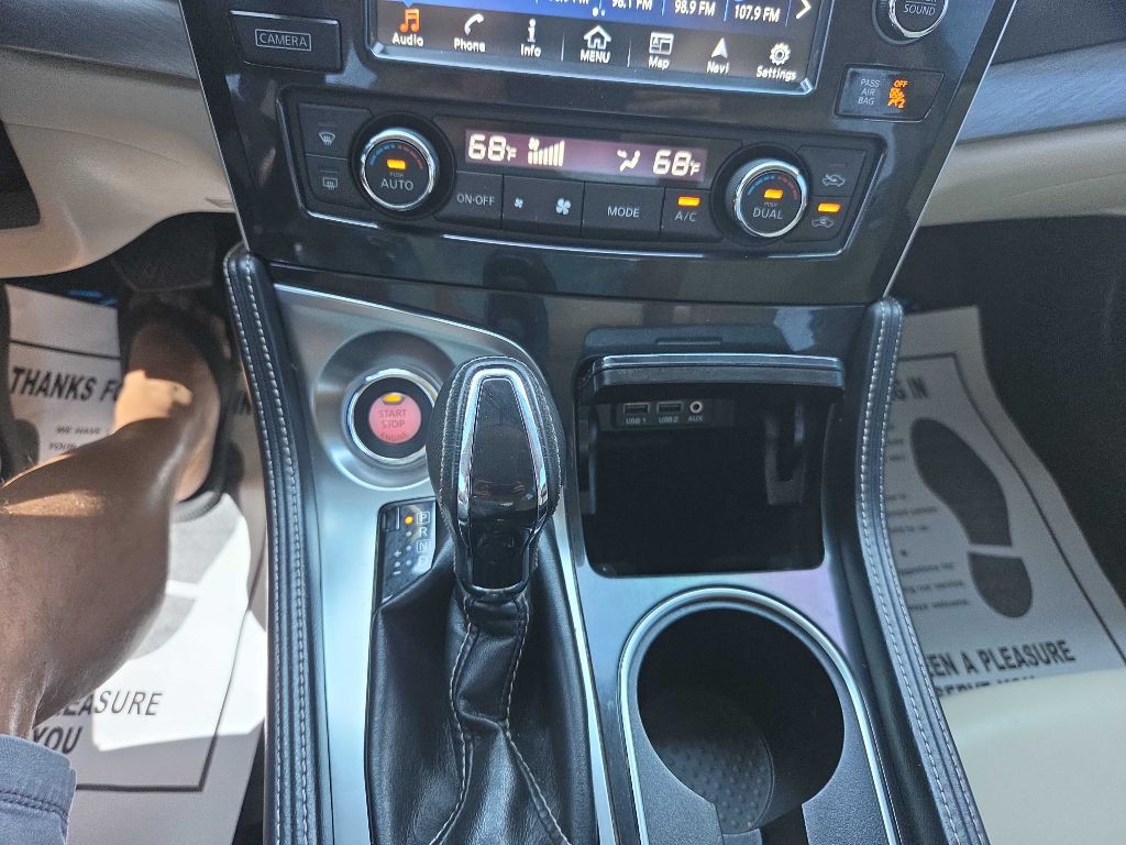 2017 Nissan Maxima Image 18