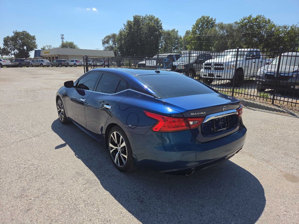 2017 Nissan Maxima Image 3