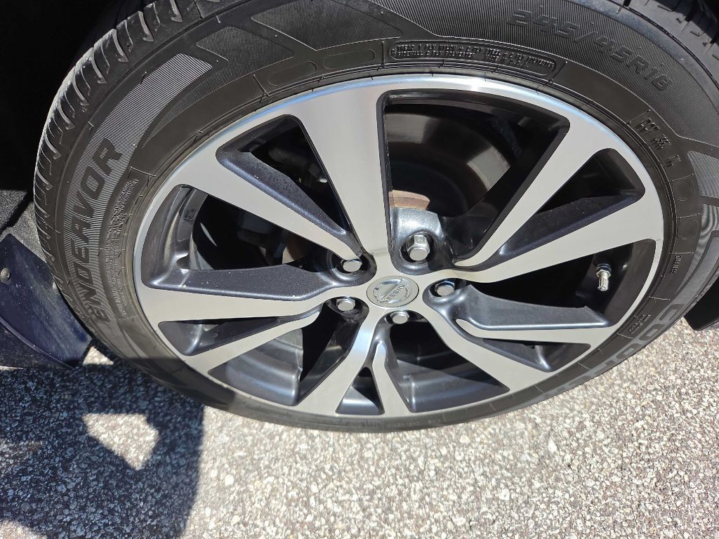 2017 Nissan Maxima Image 35