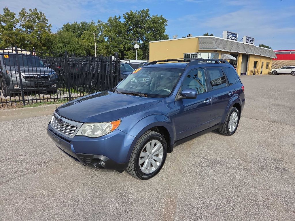 2013 Subaru Forester Image 1