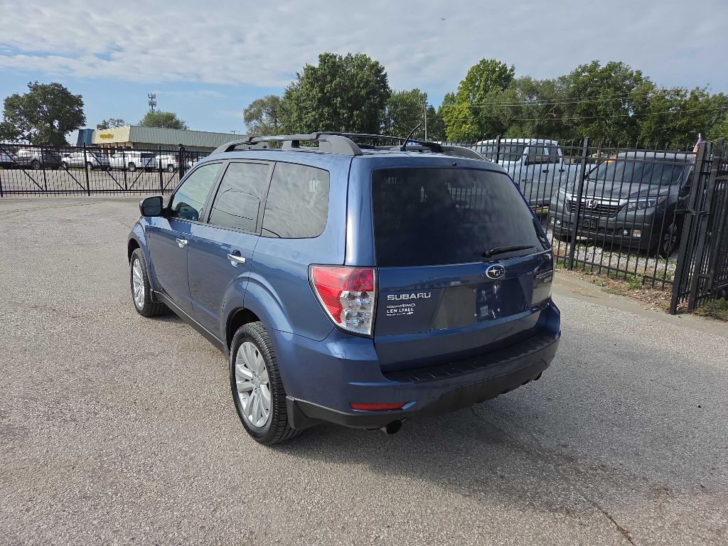 2013 Subaru Forester Image 3